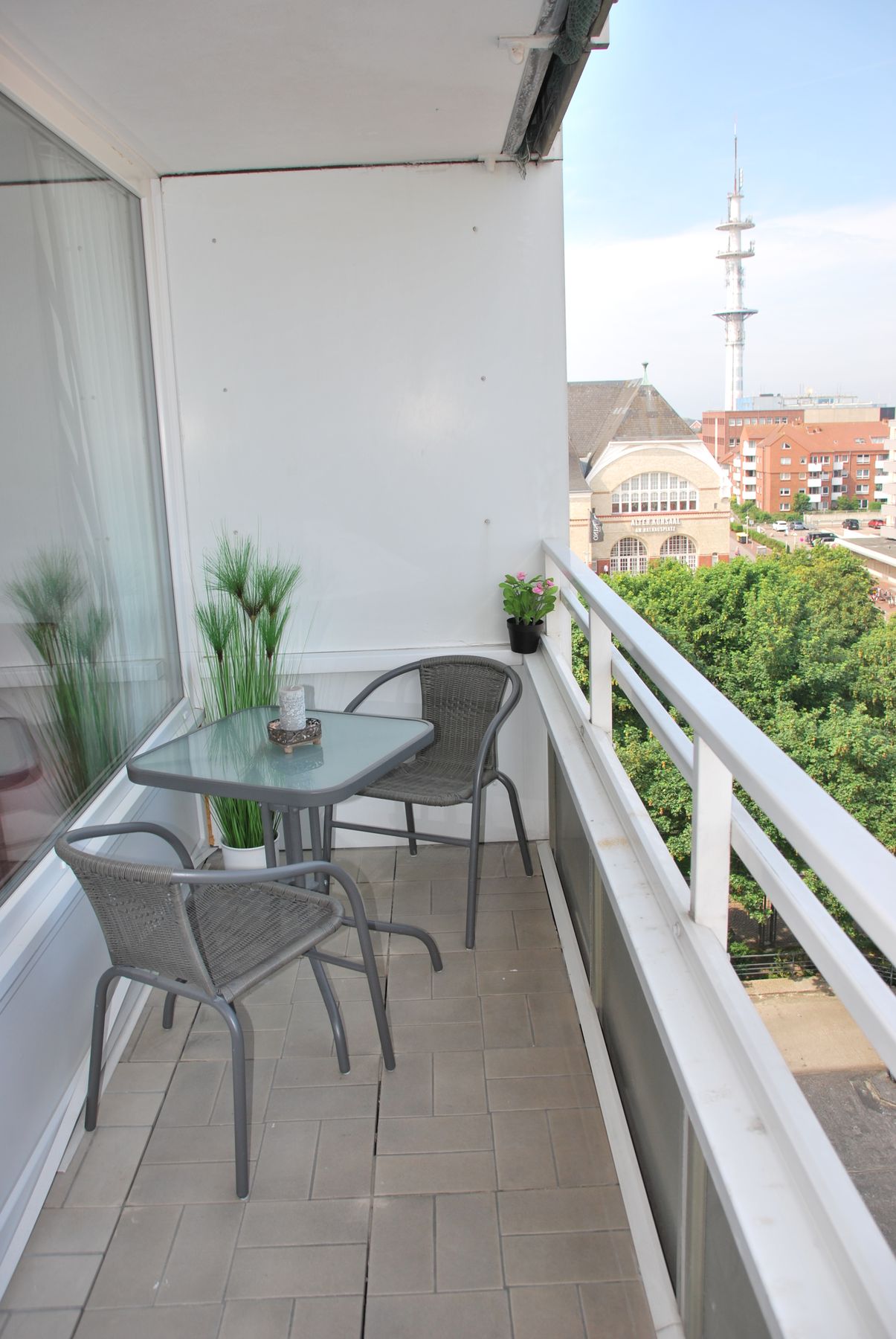 Loggia des Appartements mit Blick auf den Alten Kursaal in Westerland
